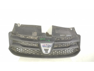 Передняя решётка Dacia Logan II 2012-2020 года 623103971R      