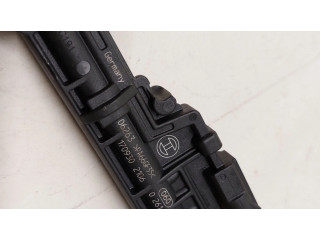 Vstřikovač 13647639994   BMW 7 F01 F02 F03 F04  pro benzínový motor 4.4  