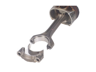 Ojnice  12101-68830-0A0    Suzuki Vitara (LY)  