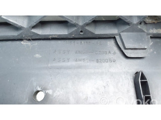 Верхняя решётка Ford Focus 2004-2010 года 4M518200AJ, 4M518200BJ      