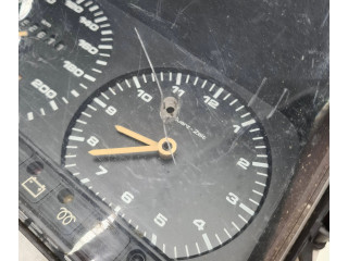 Přístrojová deska  Volkswagen PASSAT B3 1993 81117621  