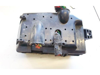   Pojistková skříňka 1s7t14a142aa, 1S7T-14A142-AA   Ford Mondeo Mk III 2004