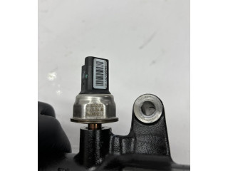 Топливная рампа 9663305480, 9681909680   Peugeot 5008  