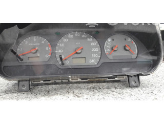 Pojistková skříňka Спидометр (приборный щиток) 30864182   Volvo S40, V40 2000