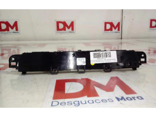 Блок управления климат-контролем 98081723ZD   Toyota Proace