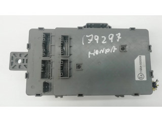 Блок предохранителей 38200TL0G11, TL0G111   Honda Accord    