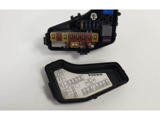 Блок предохранителей 551661MO54   Volvo C70    