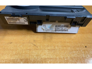 Дисплей    8200495618E, 8200487520   Renault Twingo II