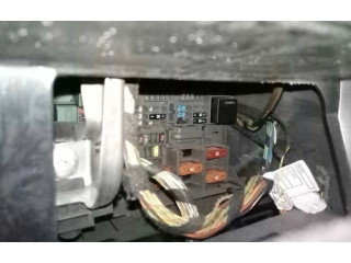 Pojistková skříňka Řídící jednotka BSM 61146971370   BMW X1 E84 2012