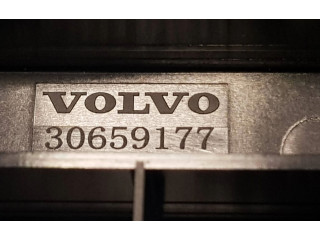   Pojistková skříňka 30659177   Volvo V40 Cross country 2014
