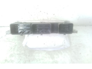 Řídící jednotka 237102071r, 237102071R   Renault Clio IV 2014