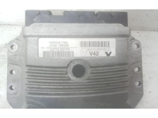 Řídící jednotka 237102071r, 237102071R   Renault Clio IV 2014