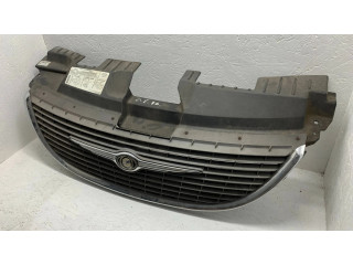 Передняя решётка Chrysler Grand Voyager IV 2001-2007 года 4857522AA      