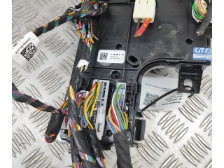Блок комфорта 165765040A   Tesla Model Y   