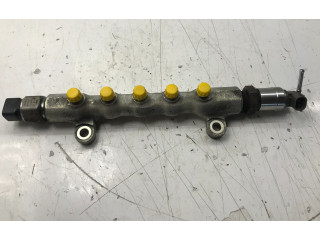 Vstřikovací lišta 238100R020, 8945860010   Toyota Auris 150    2ADFHV 