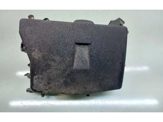   Pojistková skříňka 821110FB91   Toyota Verso 2012