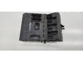 Блок предохранителей 7703297183G   Renault Megane I    