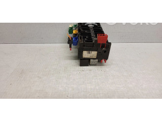 Блок предохранителей  357937039, 357937541   Volkswagen Vento    