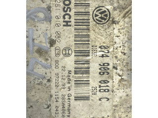 Блок управления двигателя 07490618C   Volkswagen Transporter - Caravelle T4