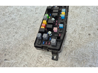 Блок предохранителей 95202894   Opel Antara    