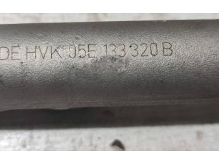 Vstřikovací lišta 05E133320B   Volkswagen Touran III     