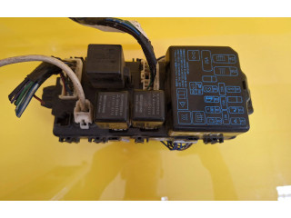 Блок предохранителей  MR228760   Mitsubishi Colt    