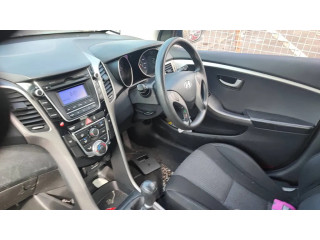 Zámek zadních dveří 81230A6000   Hyundai i30 2013