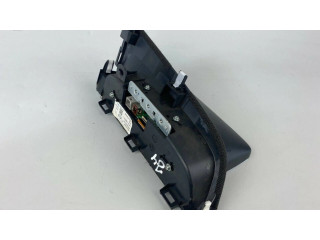 Дисплей    N247611J0A   Mazda MX-5 ND
