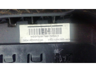 Подушка безопасности водителя HDD52070870563, 305418299D52AH   Ford Mondeo Mk III