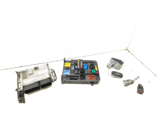 Комплект блоков управления 9818035080, 9831983280   Peugeot Traveller