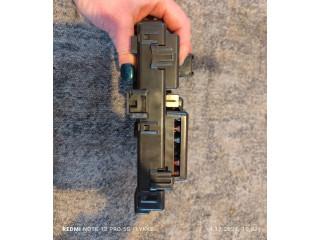 Ящик предохранителей (комплект) 8260097405   Daihatsu YRV