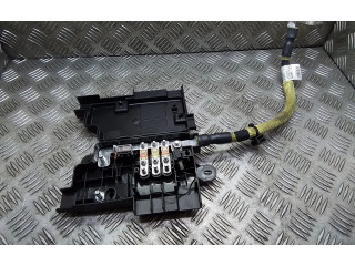   Pojistková skříňka 8V0937548, 8V0971225A   Audi RS3 2016