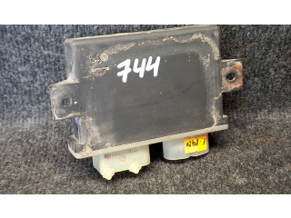 Řídící jednotka 443907401A, 0281001092   Audi 100 200 5000 C3 1986