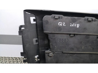 Нижняя решётка (из трех частей) Audi Q2 -  81A807151A      