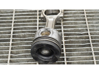  Поршень  120A18001R, 7701475074  Renault Clio IV для дизельного двигателя 1.5