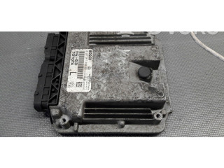 Блок управления двигателя 0281017820   Toyota Yaris