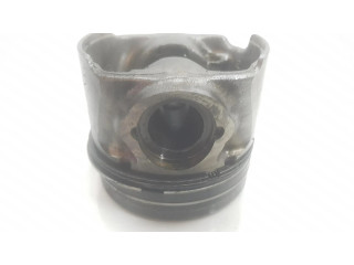 Píst E6B, 234102A967   Hyundai i30  pro naftový motor 1.6  