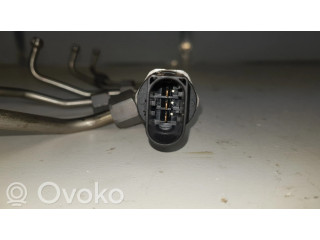 Vstřikovací lišta 7585411   BMW Z4 E89  pro benzínový motor 2.5  