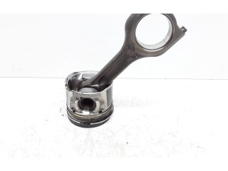 Píst 75L101   Volvo V40    D4162T 