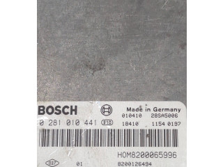 Řídící jednotka 8200065996, 8200126494   Volvo S40, V40 2002