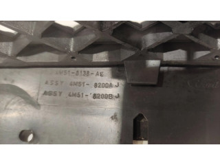 Передняя решётка Ford Focus 1998-2004 года 4M518138AE, 4M518200AJ      