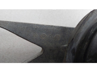 Рычаг переключения передач 2260307   BMW 1 E81 E87