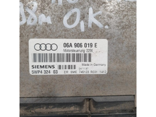 Блок управления двигателя 06A906019E, 5WP432403   Audi A3 S3 8L