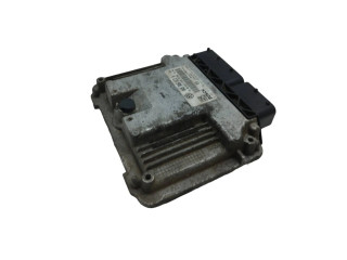 Блок управления двигателя 045906013A, 0281013182   Skoda Roomster (5J)