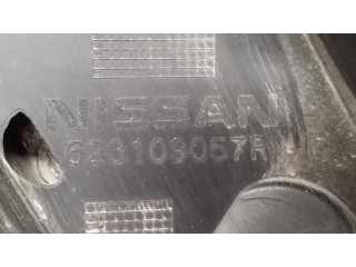 Верхняя решётка Nissan NV300 2016- года 623109057R      