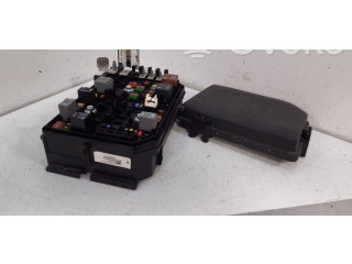 Блок предохранителей 39040858   Vauxhall Astra K    