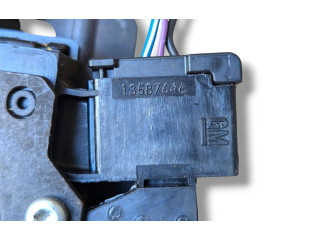 Zámek zadních dveří 13587646   Opel Astra J 2013