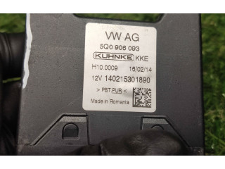 Vstřikovač 5Q0906093   Audi A3 S3 8V     