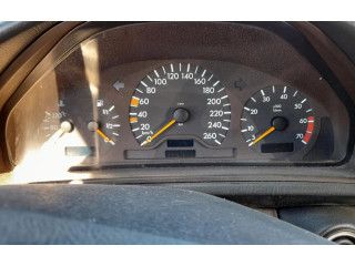 Панель приборов 2085402511   Mercedes-Benz CLK A209 C209       