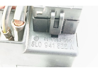   Pojistková skříňka 8L0941822A   Audi A6 S6 C5 4B 2002